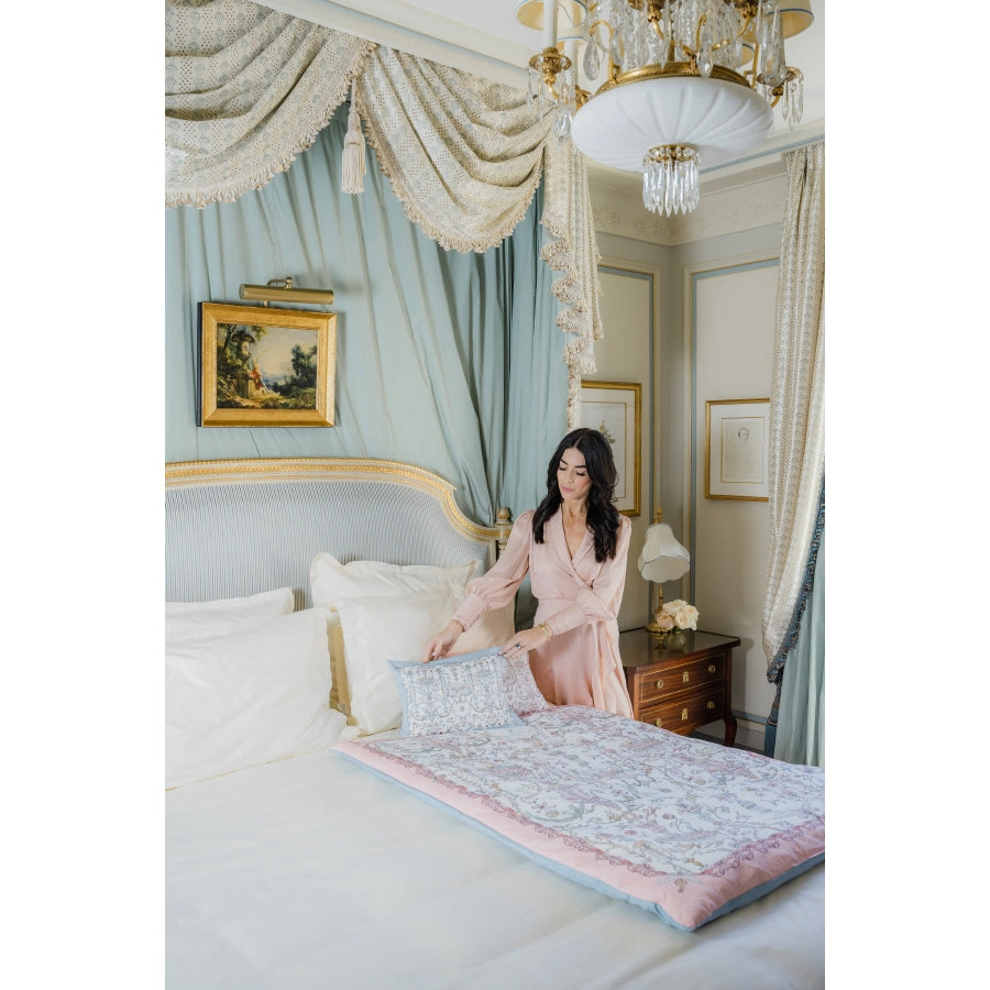 Atelier Choux Reversible Quilt Toile De Jouy - Atelier Choux & Caitlin Wilson 130x100cm