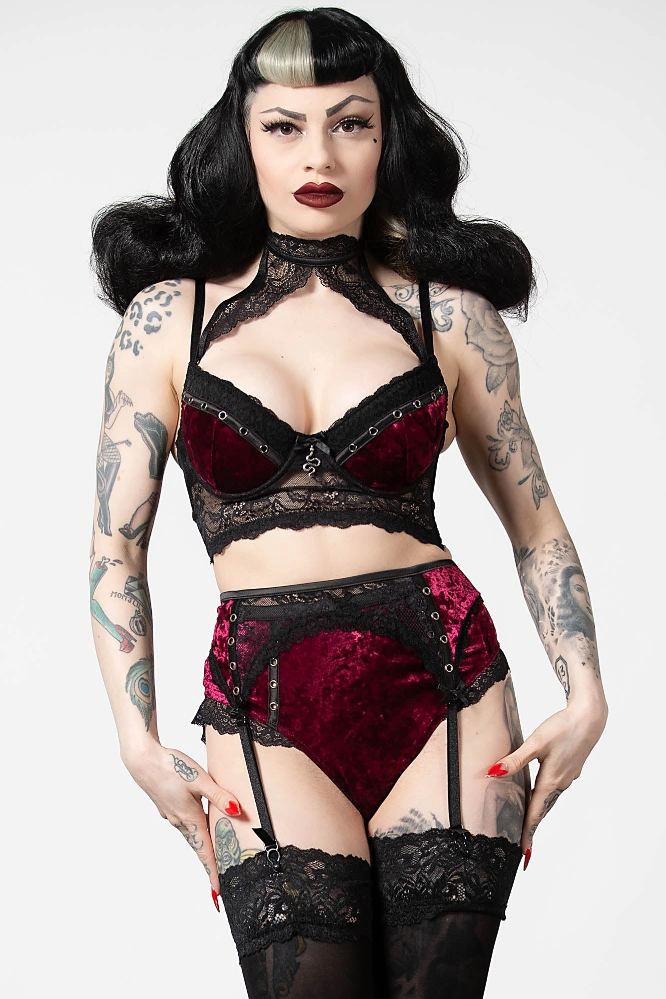 Mercy Lace Garter Belt [BLOOD]