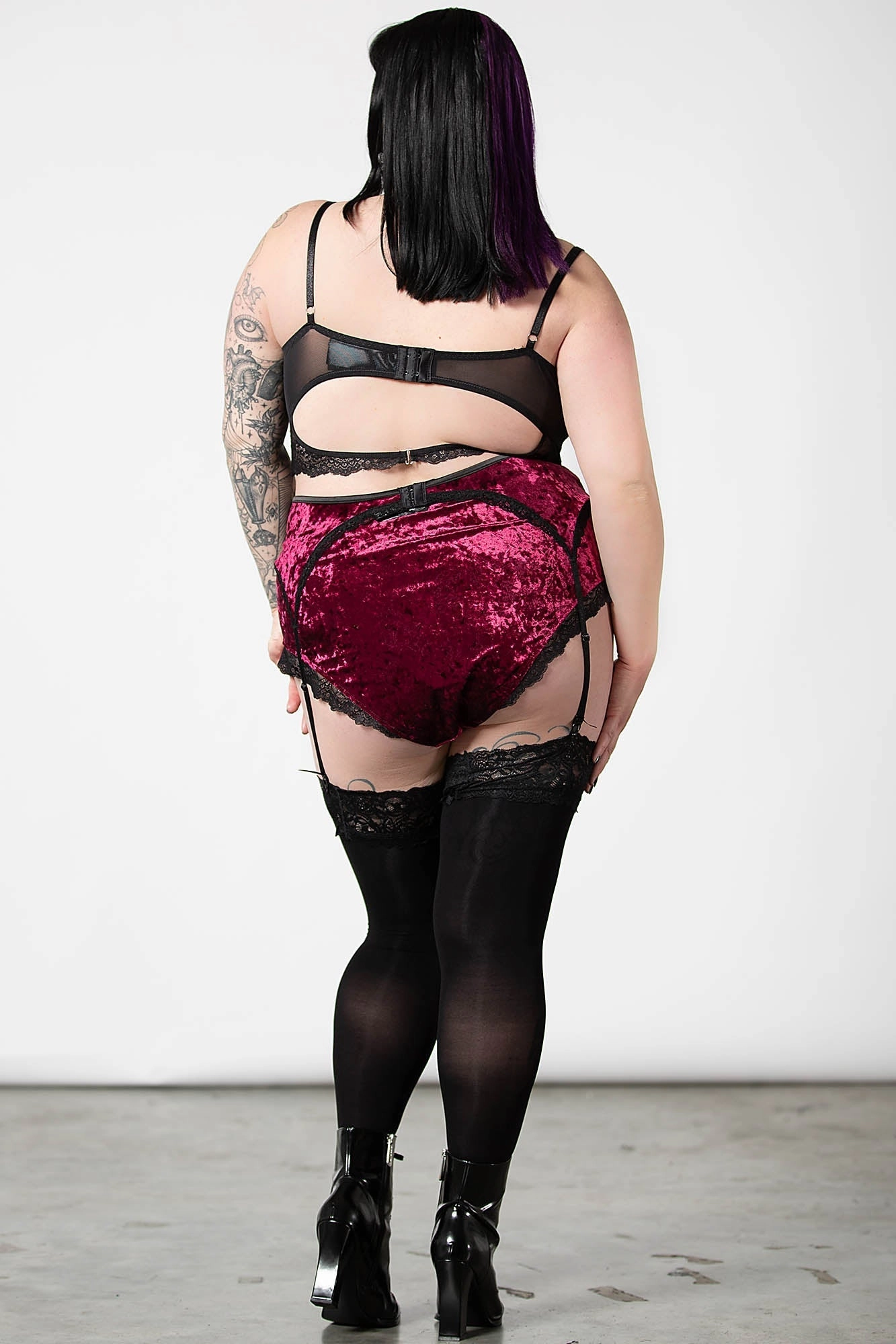 Mercy Lace Garter Belt [BLOOD]